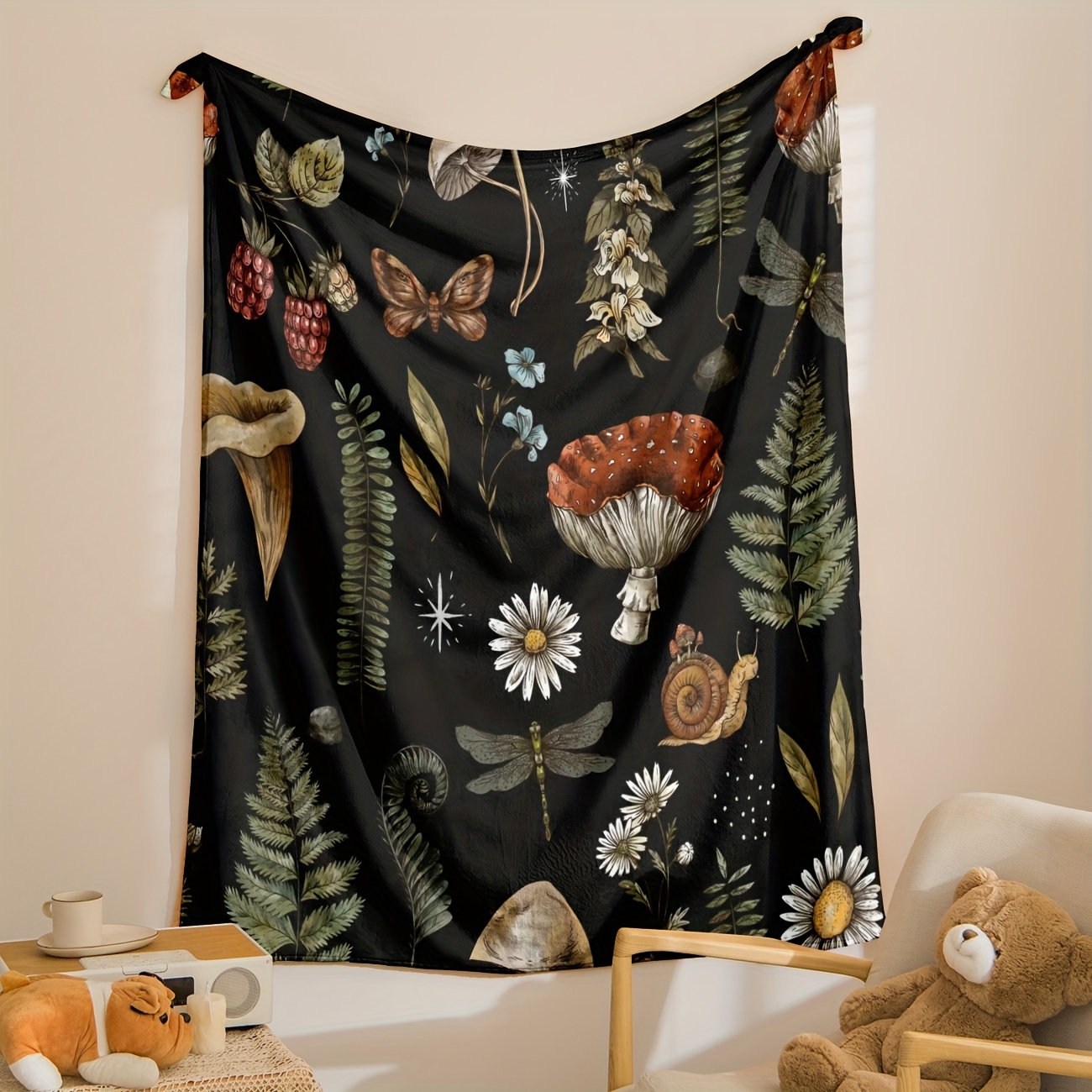 Vintage Mushroom & Floral Flan - огляд і ціна Christmas Throw Blanket